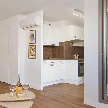 Chic Pres De La - Climatise *