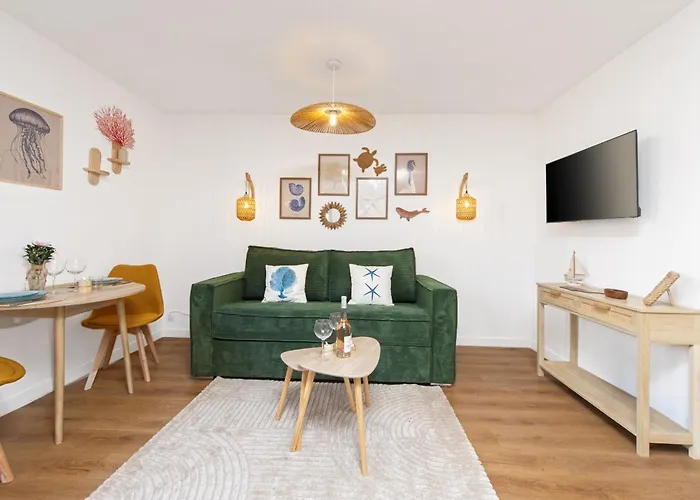Chic Pres De La - Climatise Apartment *