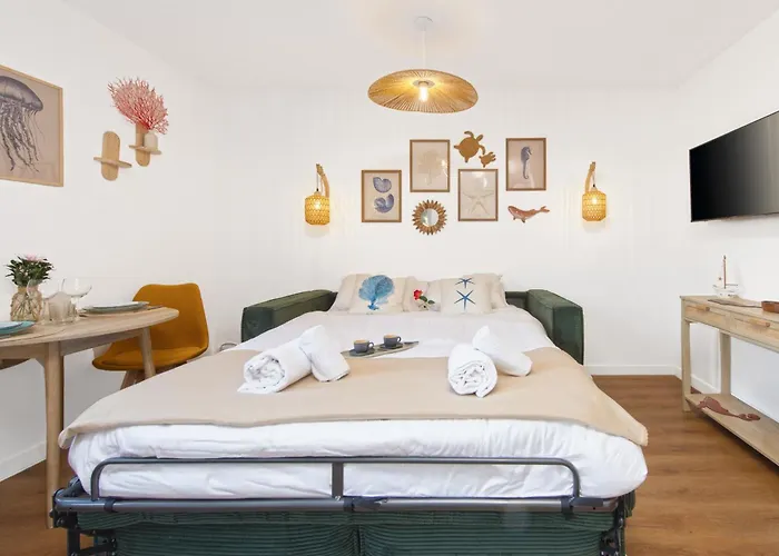 Chic Pres De La - Climatise Apartment *